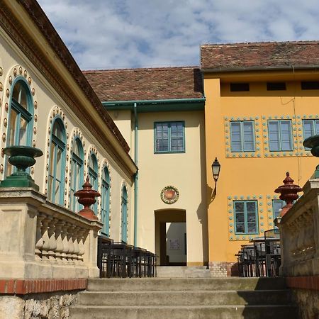 Aparthotel Zsolnay Negyed Vendeghaza Pětikostelí Exteriér fotografie
